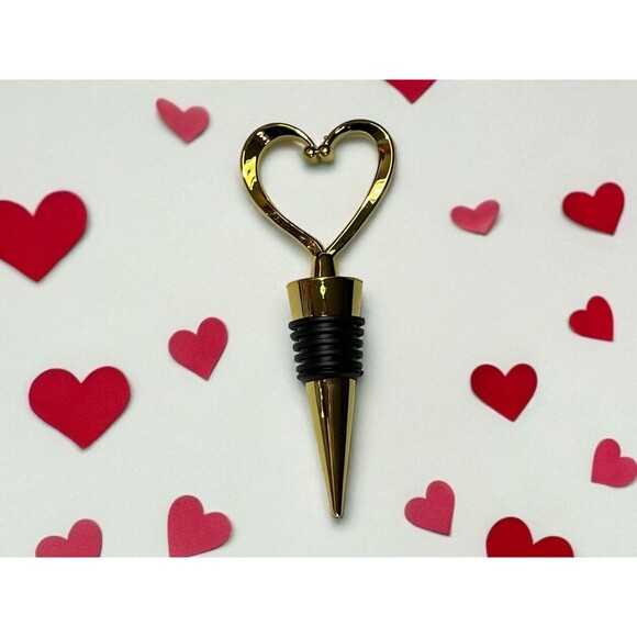 Deluxe Gold Heart Shaped Wine Bottle Stopper with Organza Bag - Must-have for Sp - Picture 4 of 8